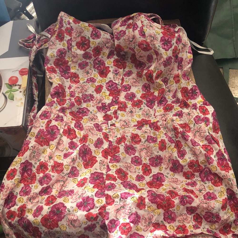 Miley Cyrus Jumper Red Floral Sleeveless Shorts
